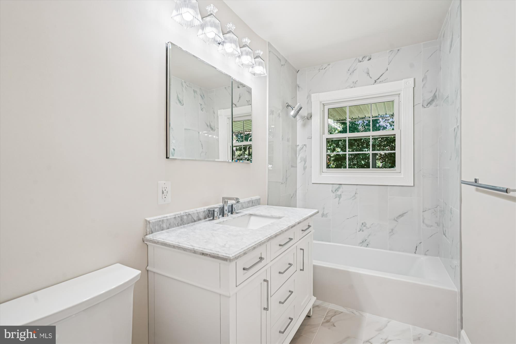 Real estate listing preview #23