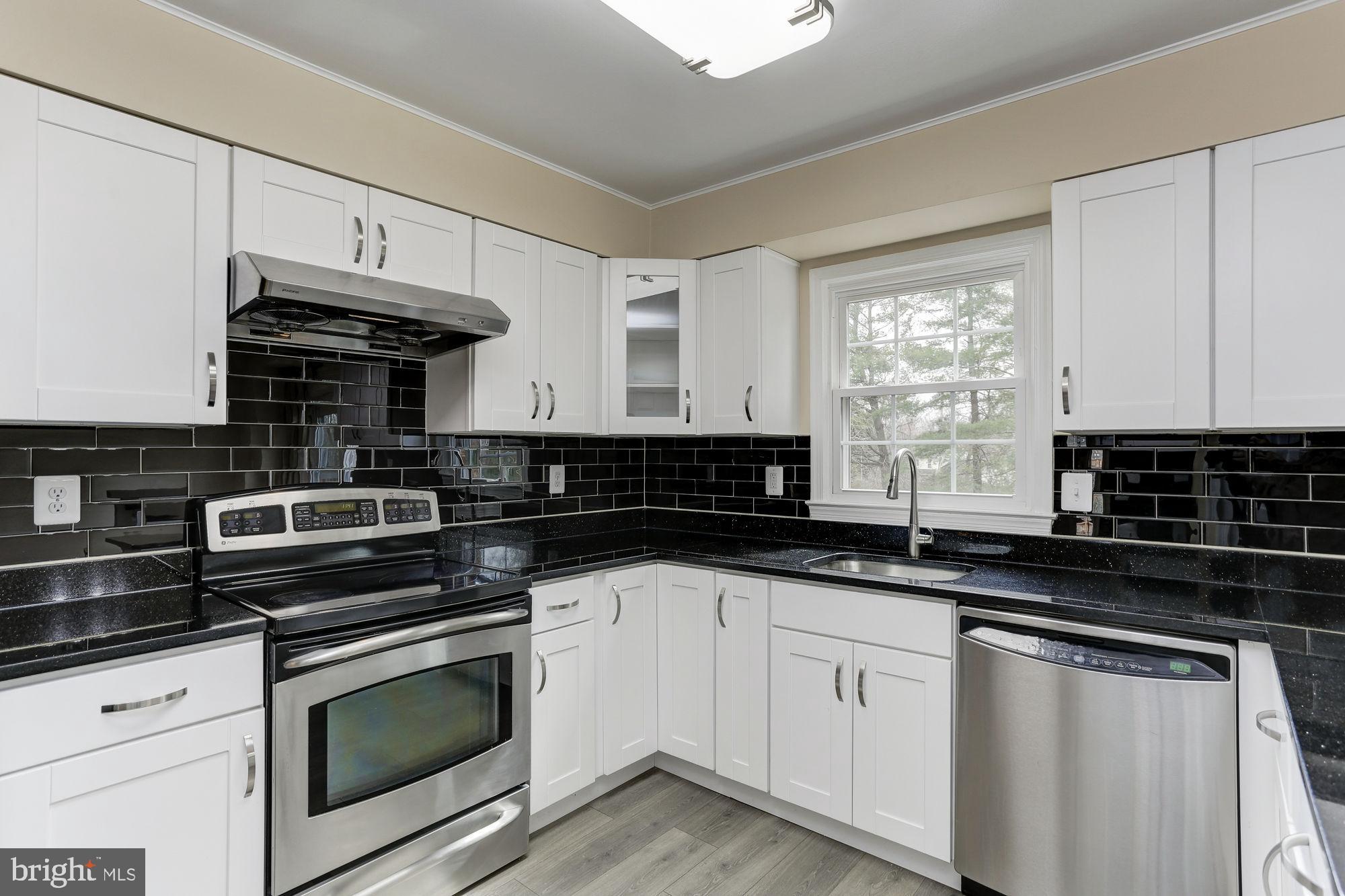 Real estate listing preview #22