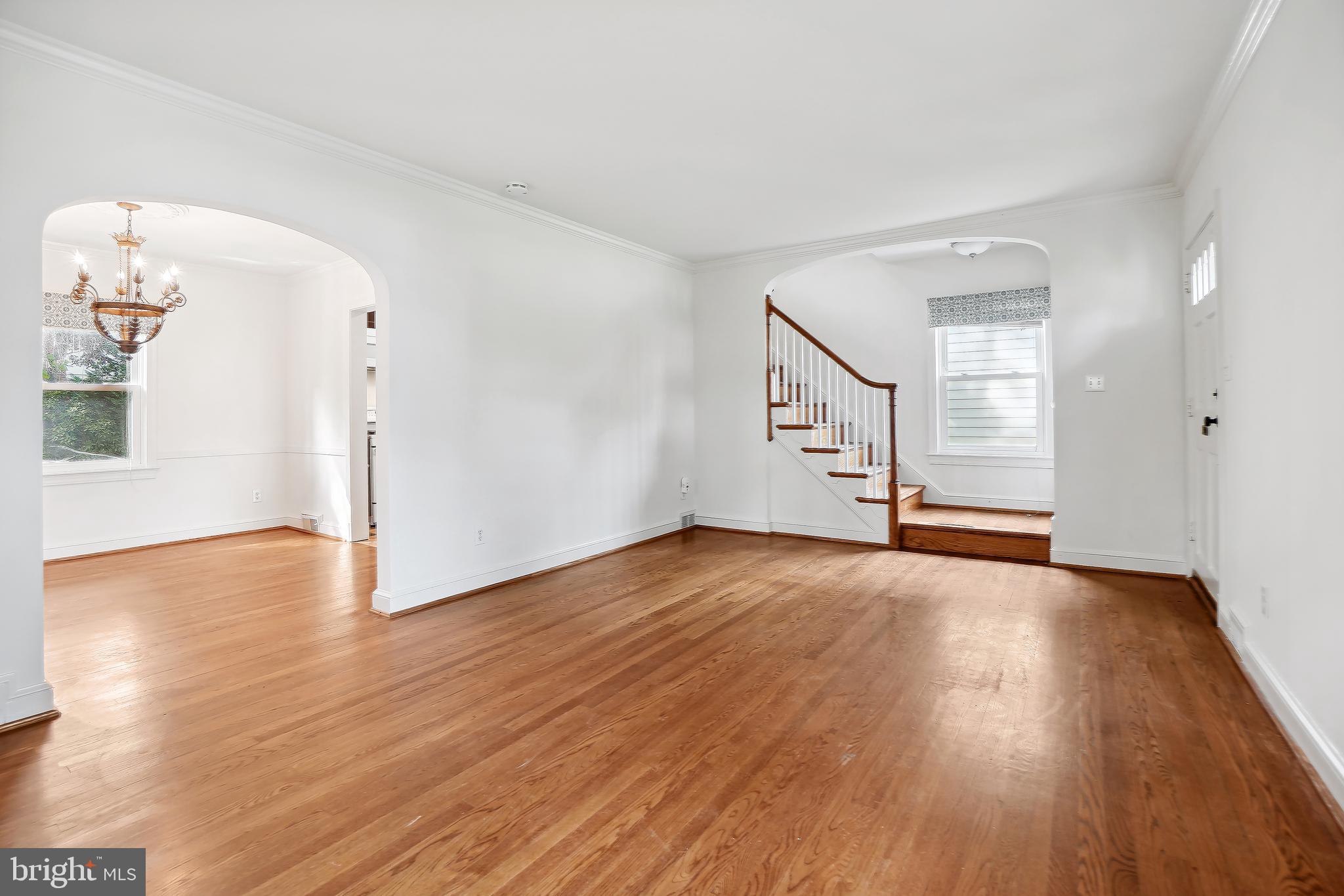 Real estate listing preview #6