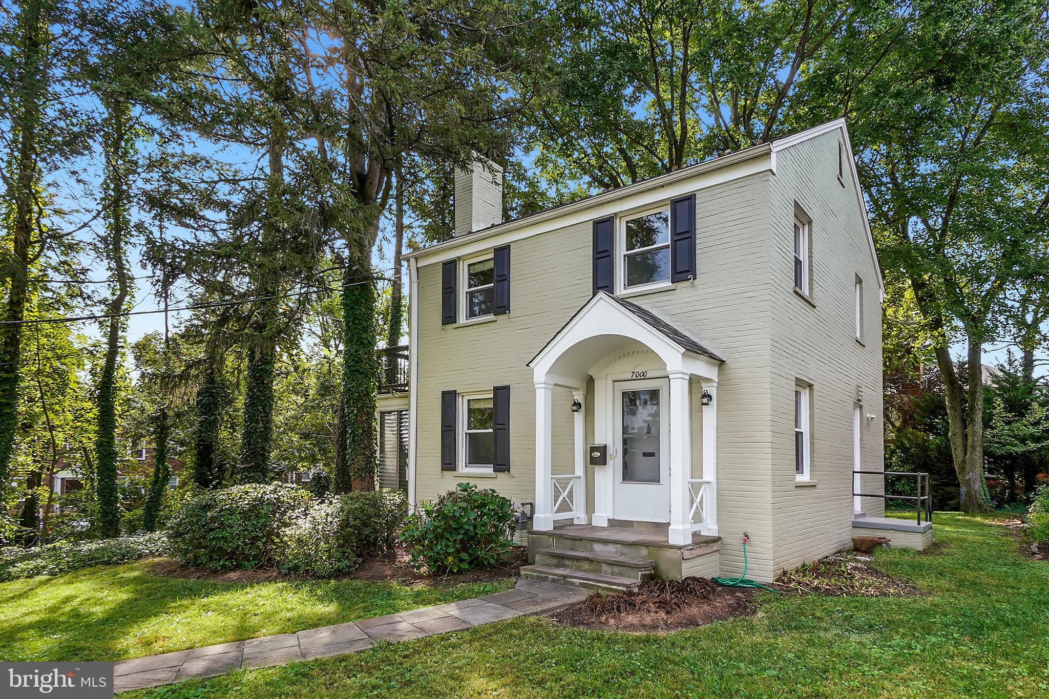 Real estate listing preview #3