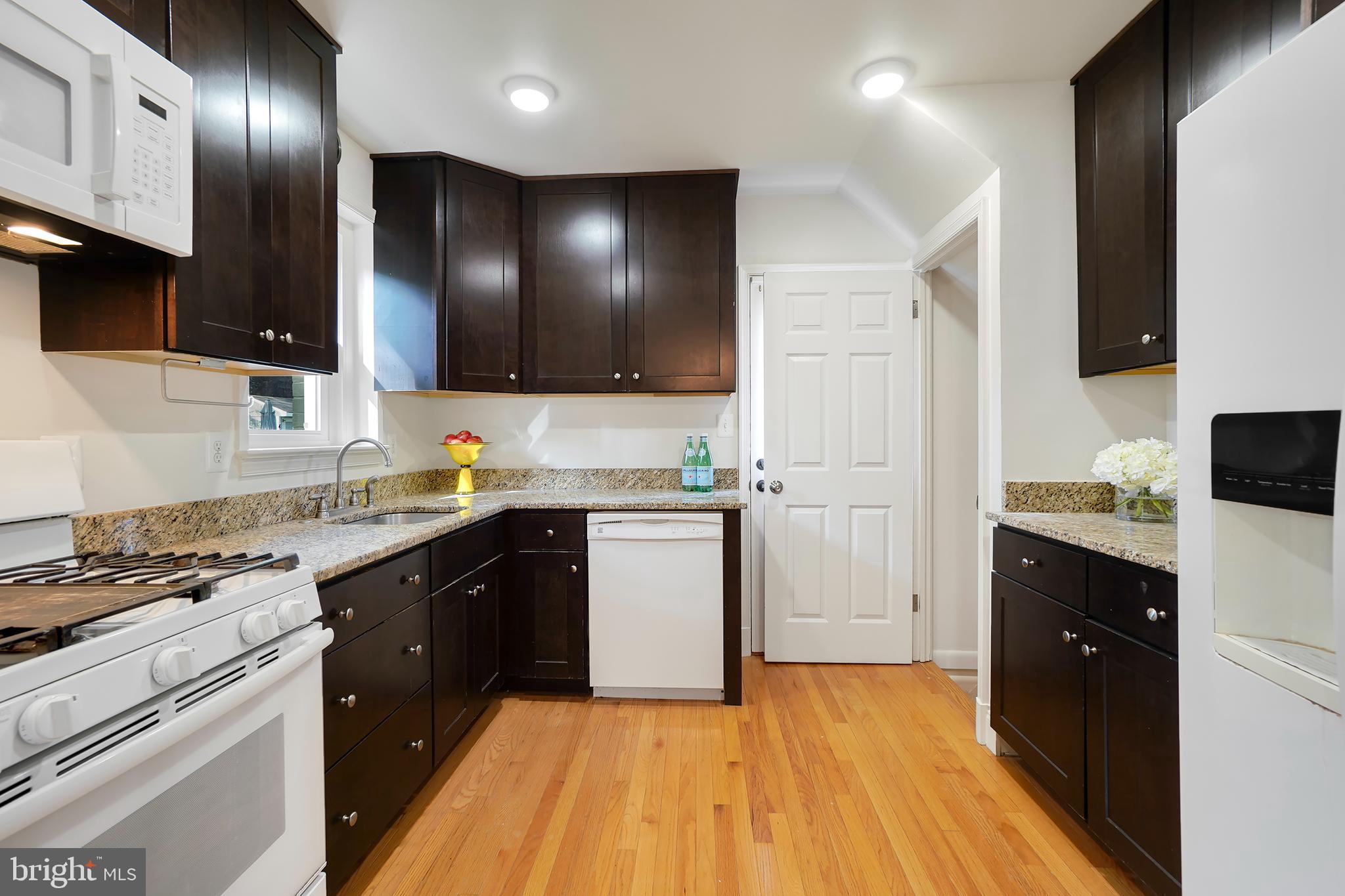 Real estate listing preview #11