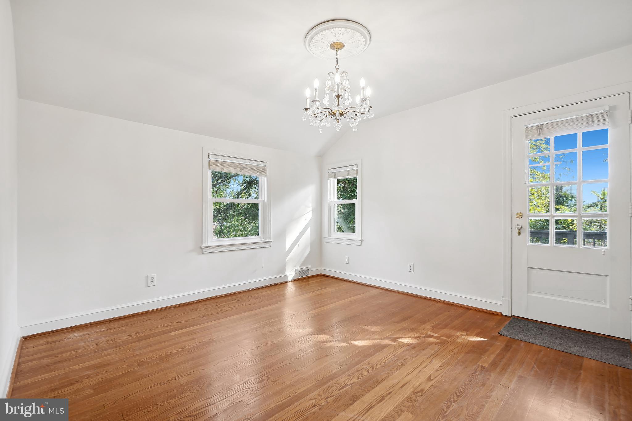 Real estate listing preview #21