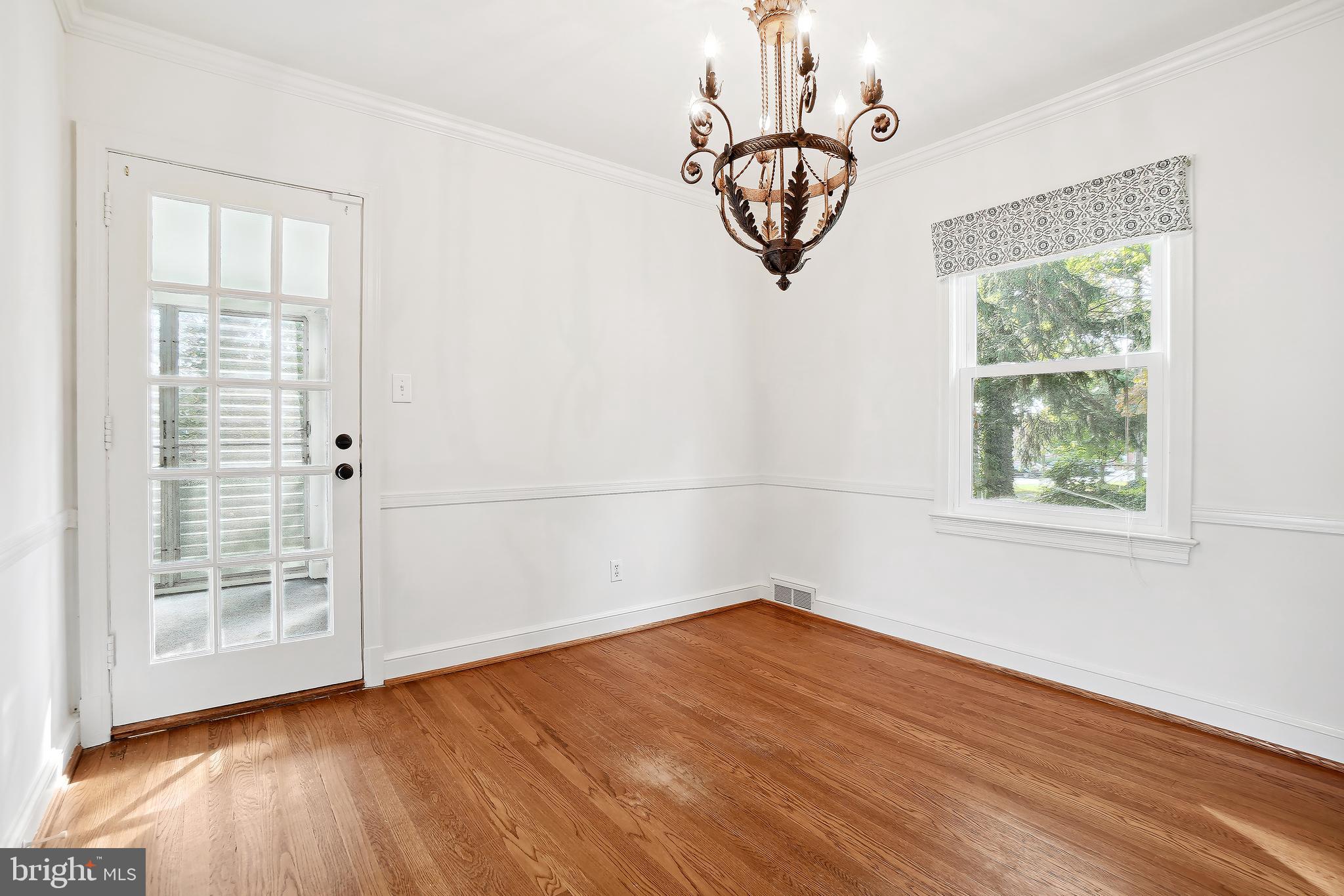 Real estate listing preview #9