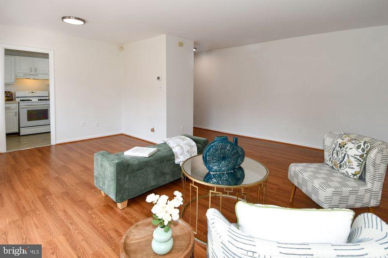 Real estate listing preview #9