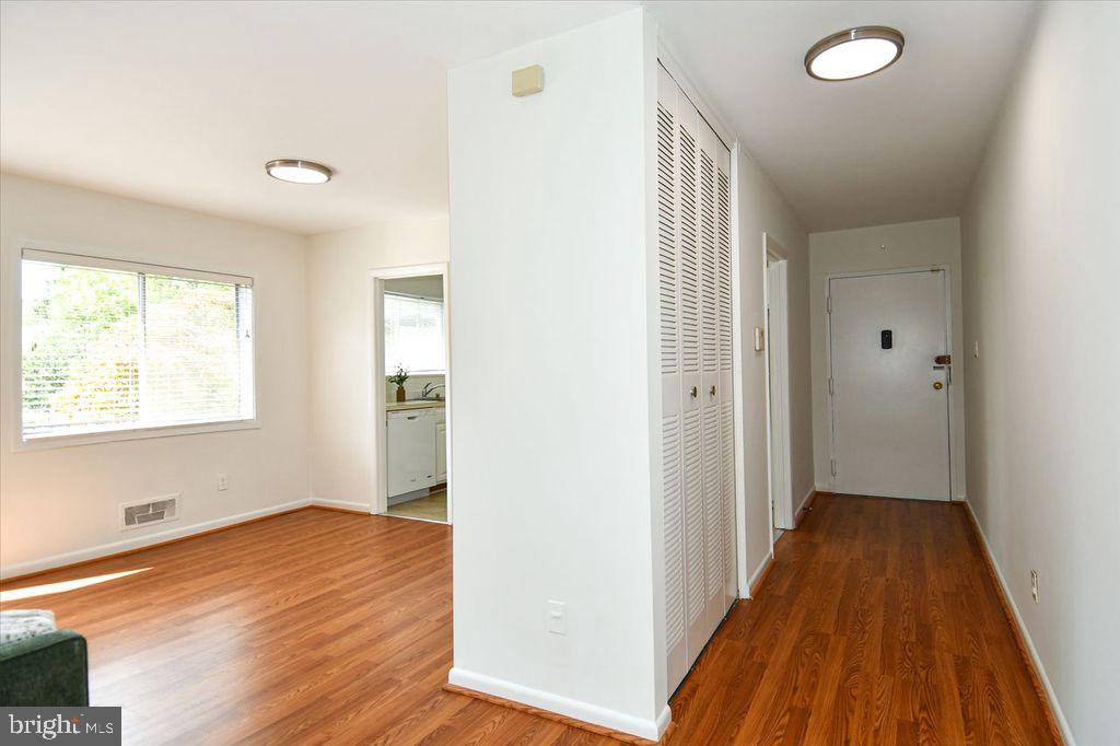 Real estate listing preview #18