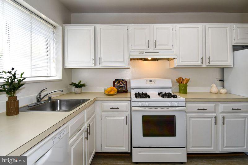 Real estate listing preview #3