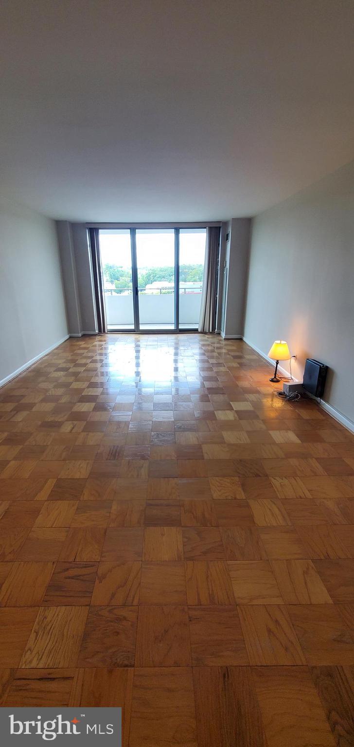 Real estate listing preview #6