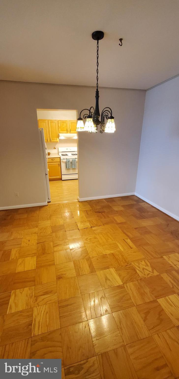 Real estate listing preview #8