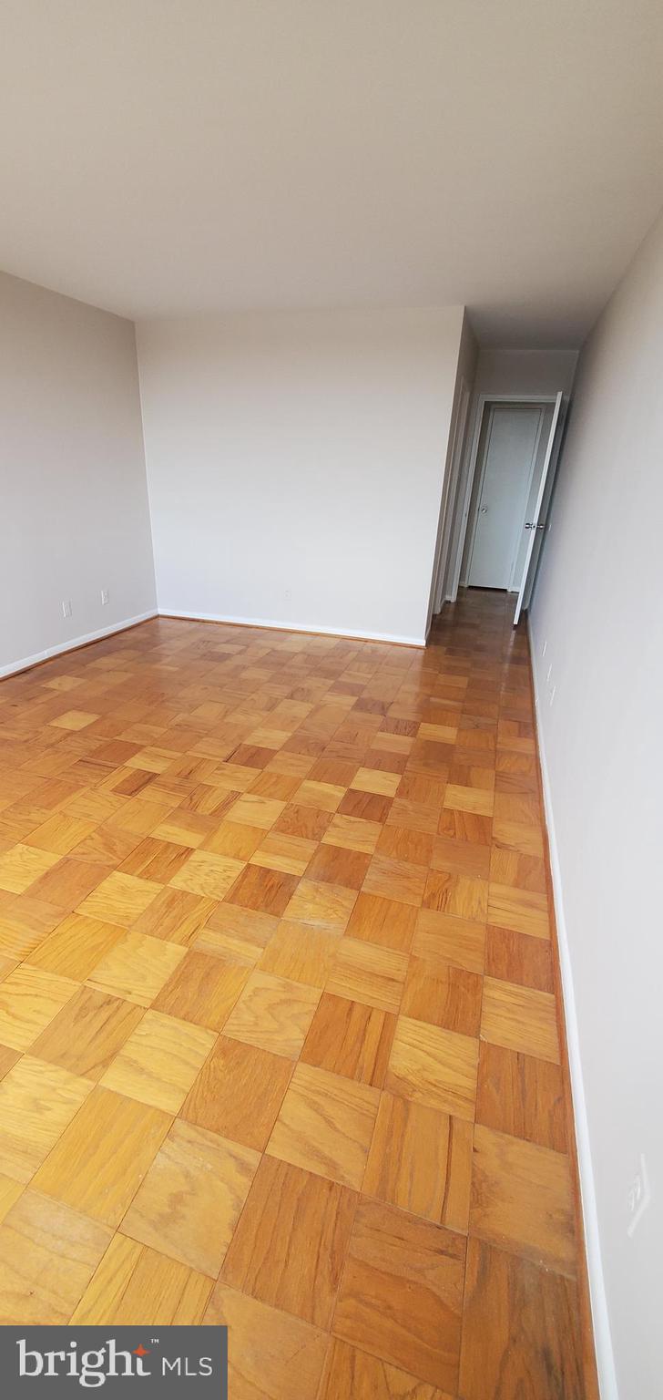 Real estate listing preview #16