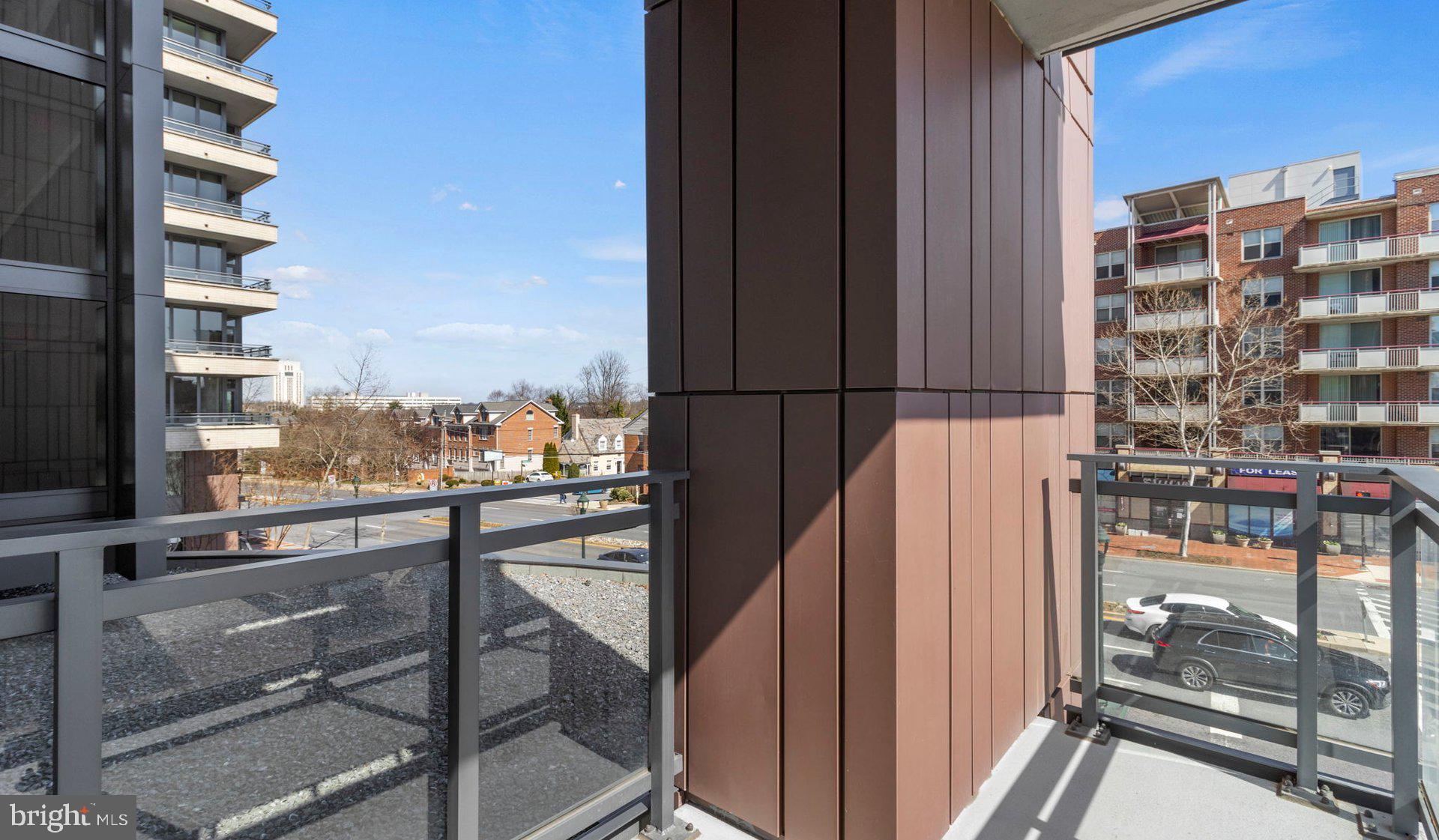 Real estate listing preview #122