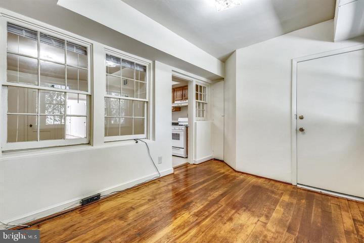 Real estate listing preview #9