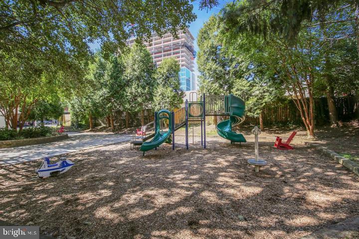 Real estate listing preview #22