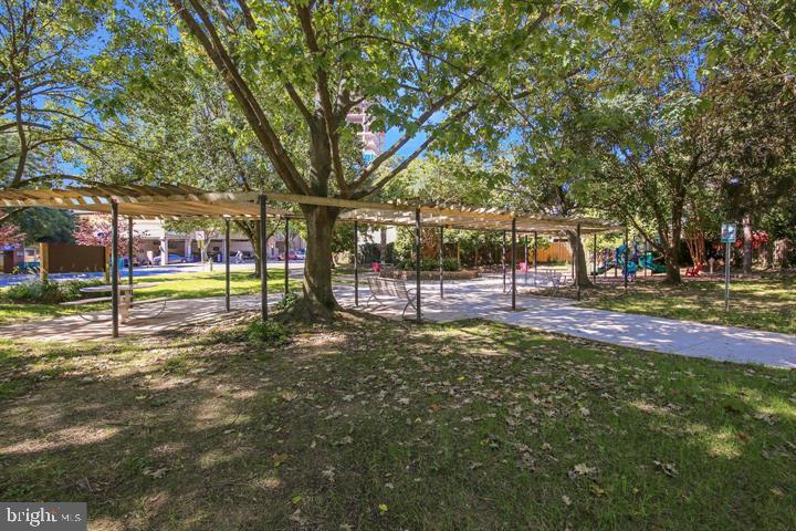 Real estate listing preview #24