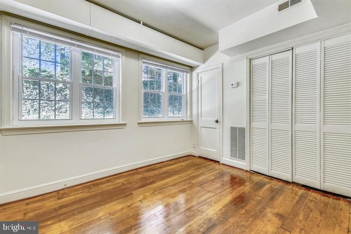 Real estate listing preview #8