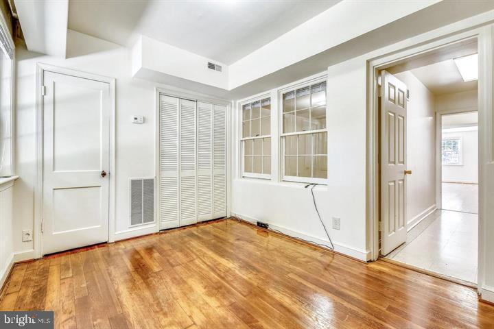 Real estate listing preview #10