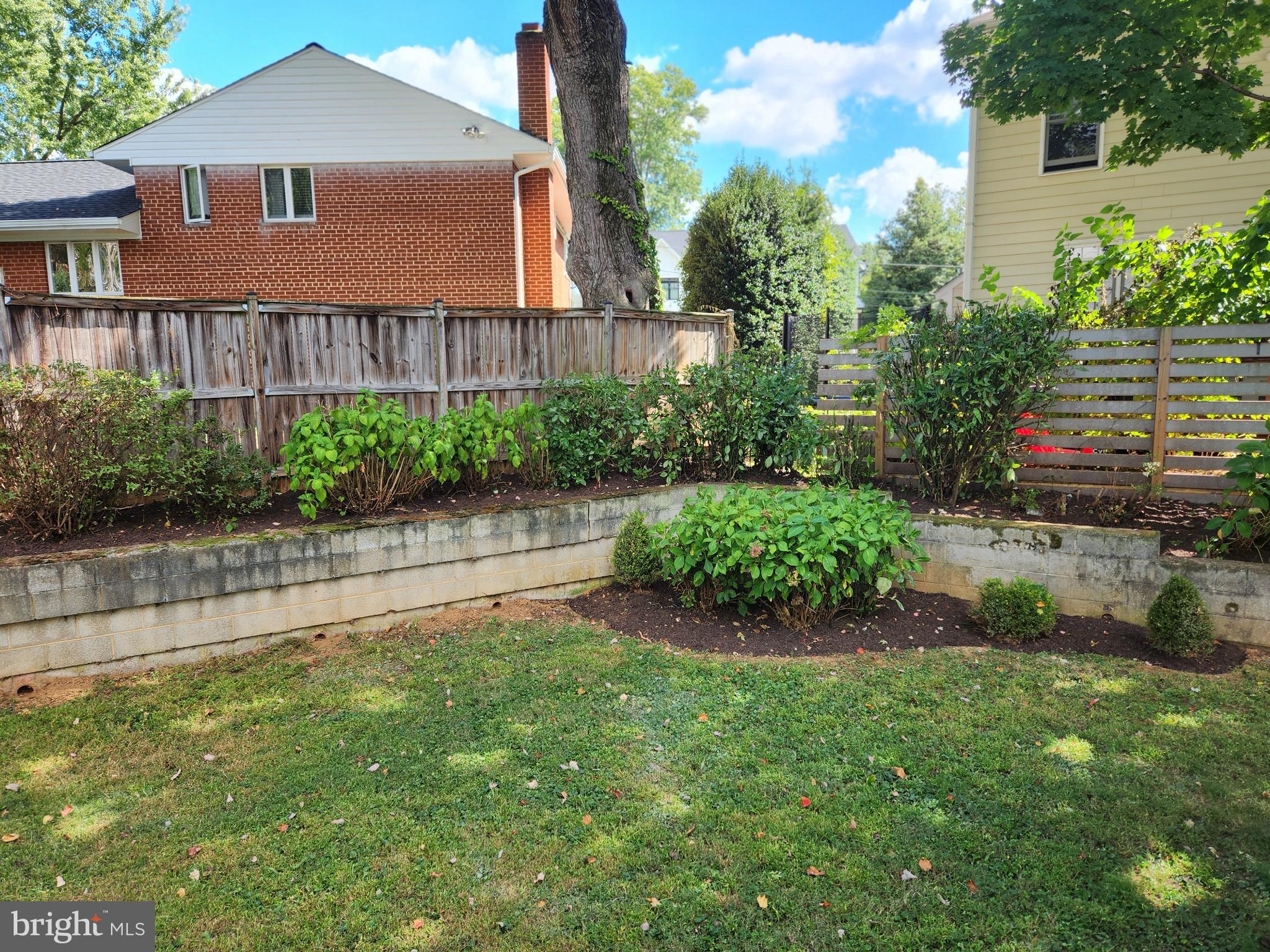 Real estate listing preview #12