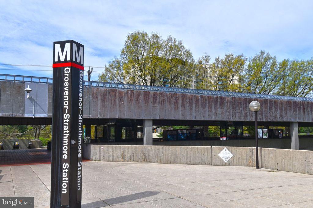 Real estate listing preview #24