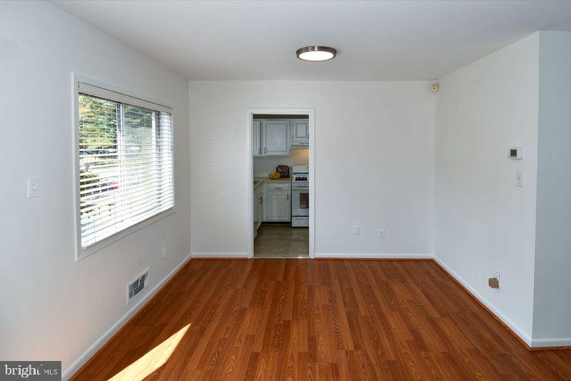 Real estate listing preview #9