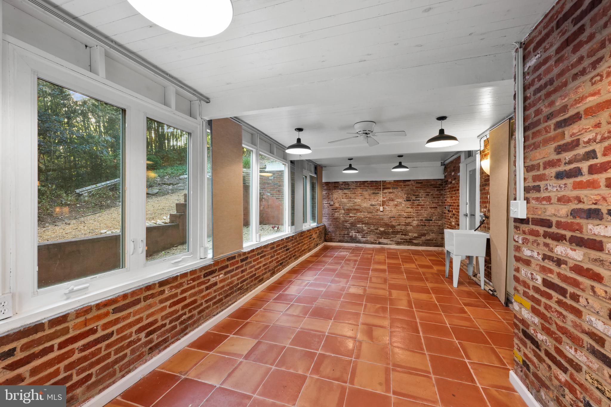 Real estate listing preview #22