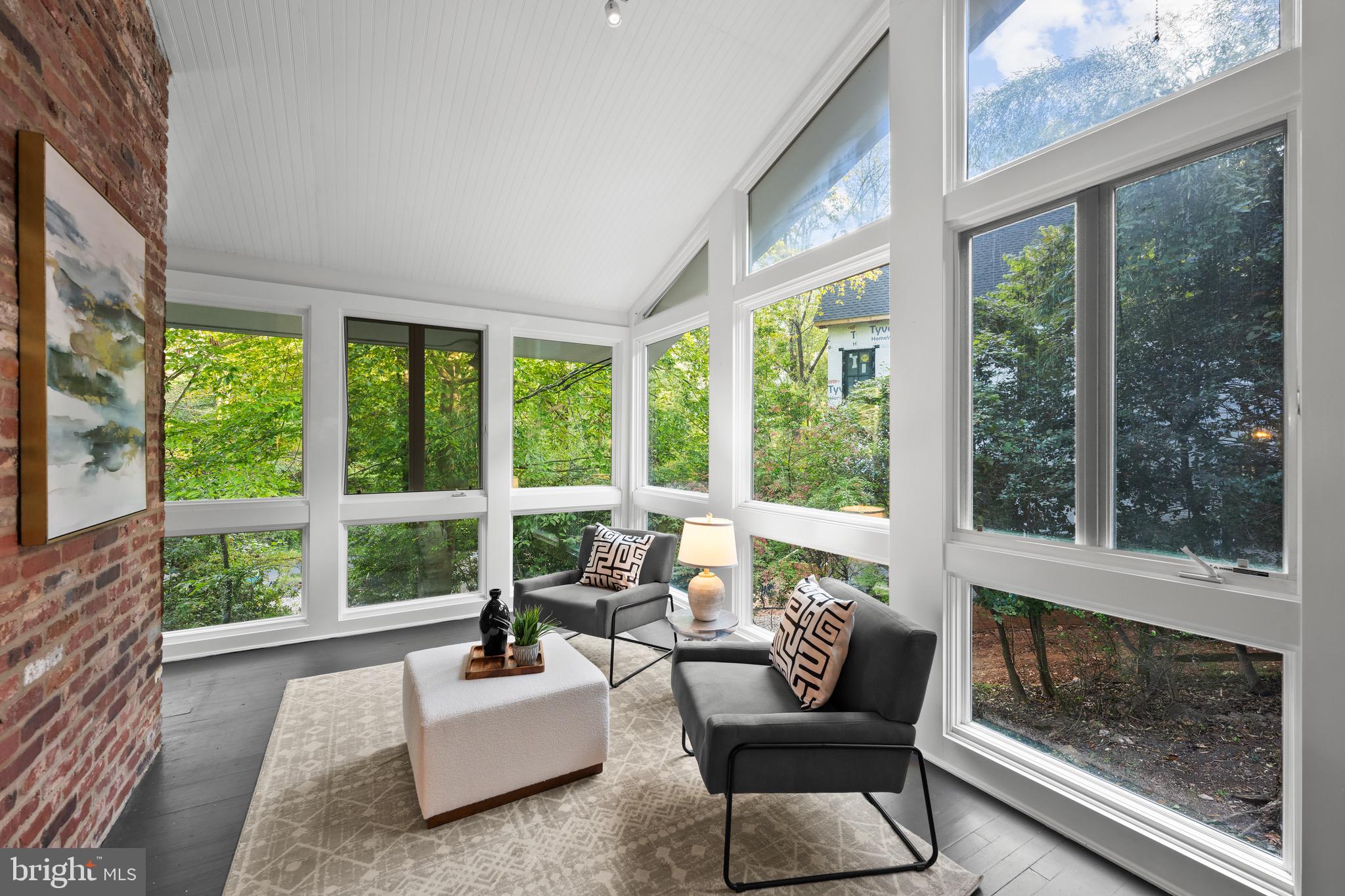 Real estate listing preview #11