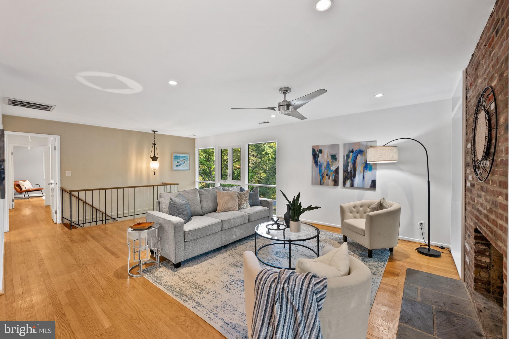 Real estate listing preview #5