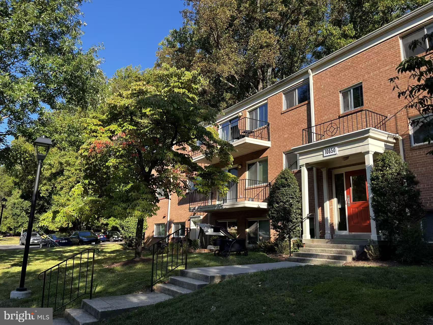 Real estate listing preview #2