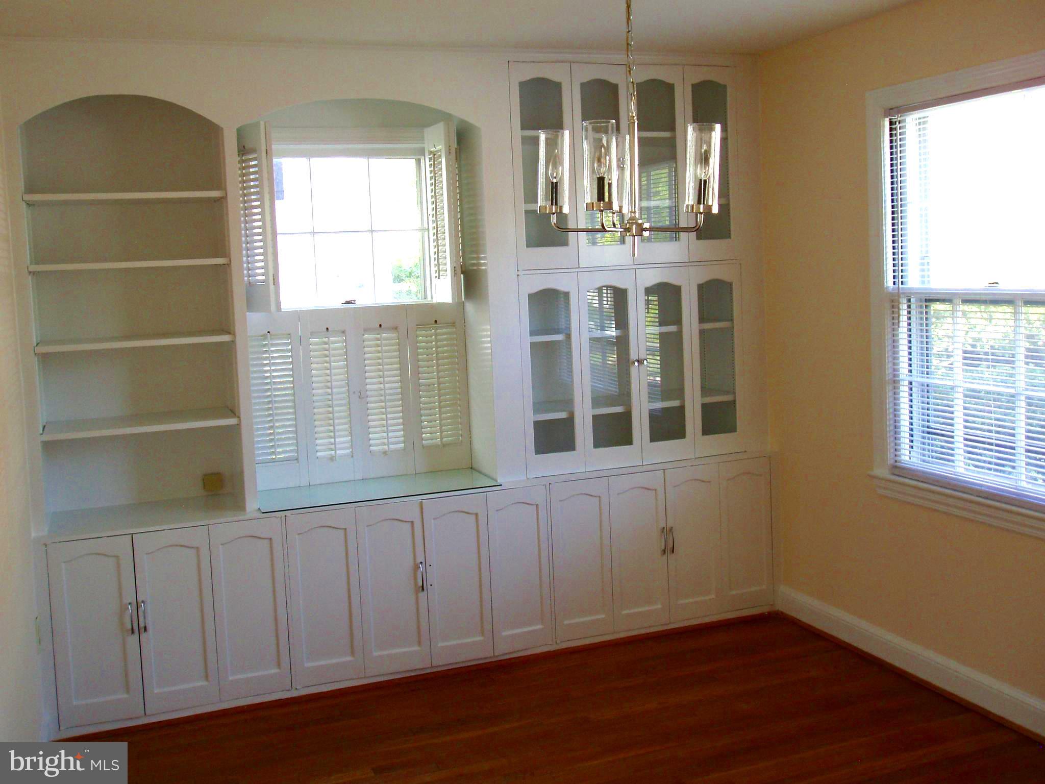 Real estate listing preview #4