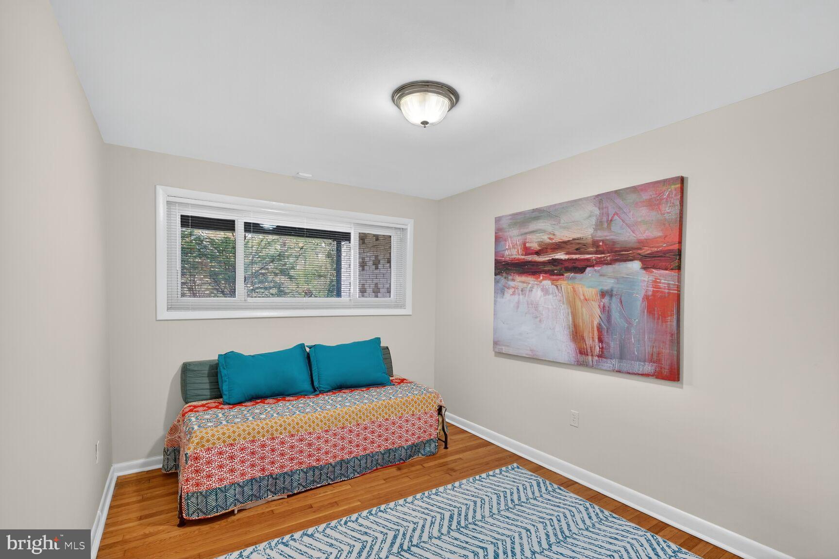 Real estate listing preview #18