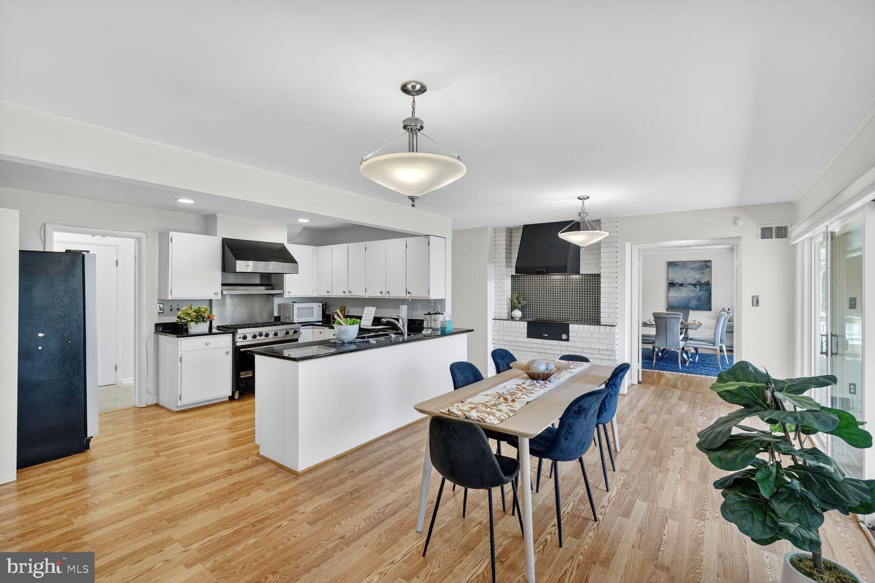 Real estate listing preview #10