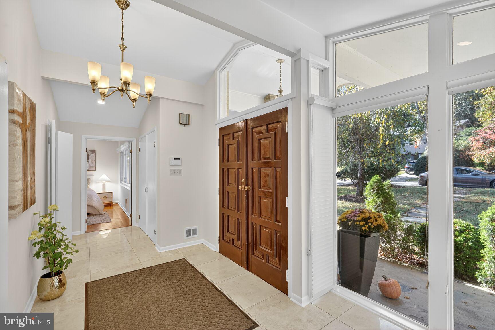 Real estate listing preview #2