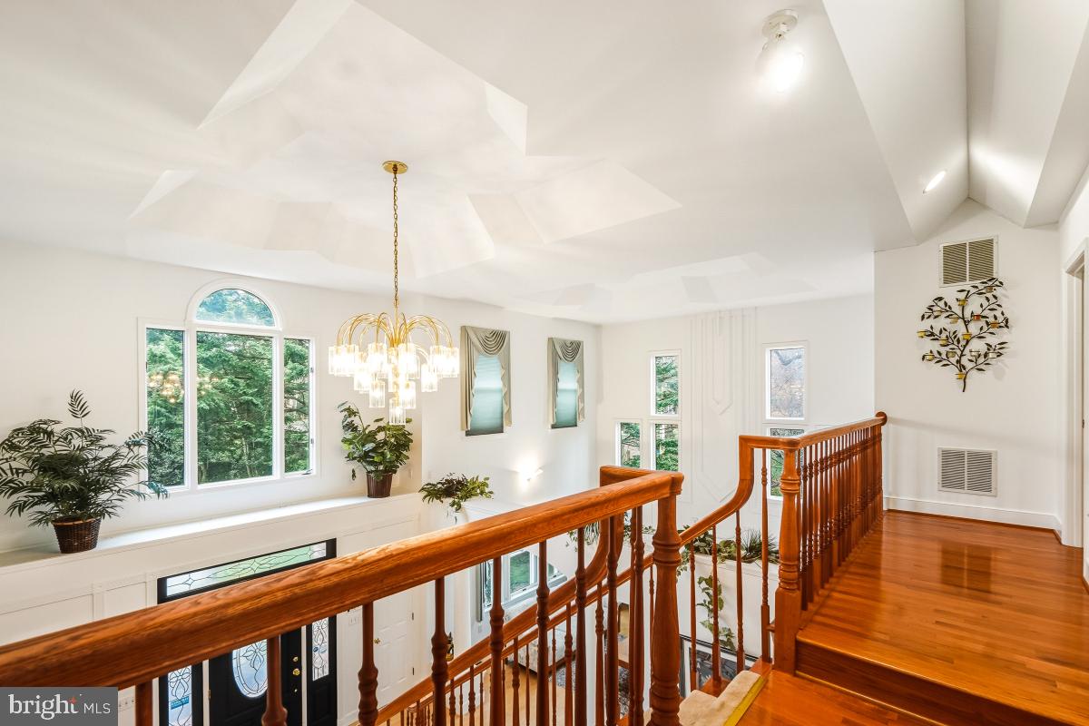 Real estate listing preview #34