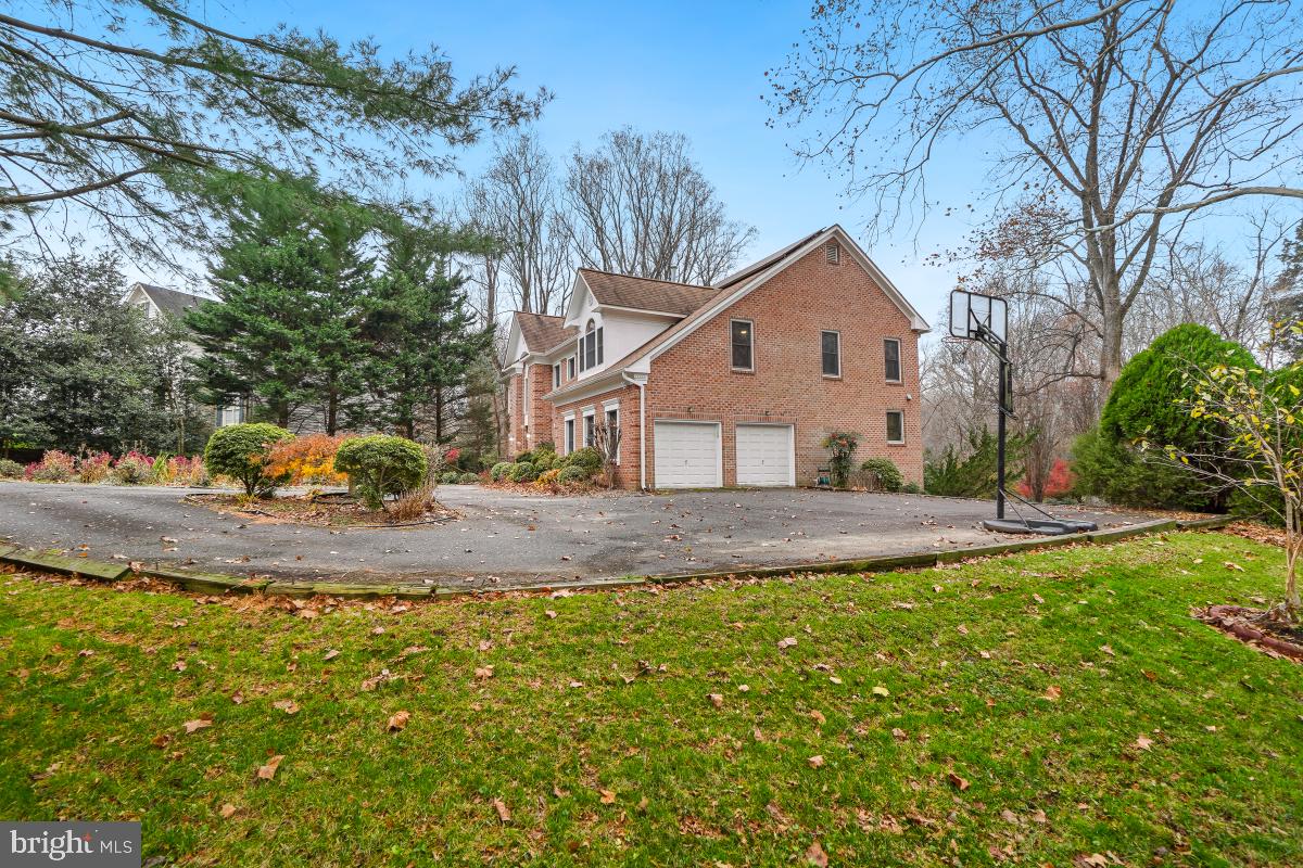 Real estate listing preview #3