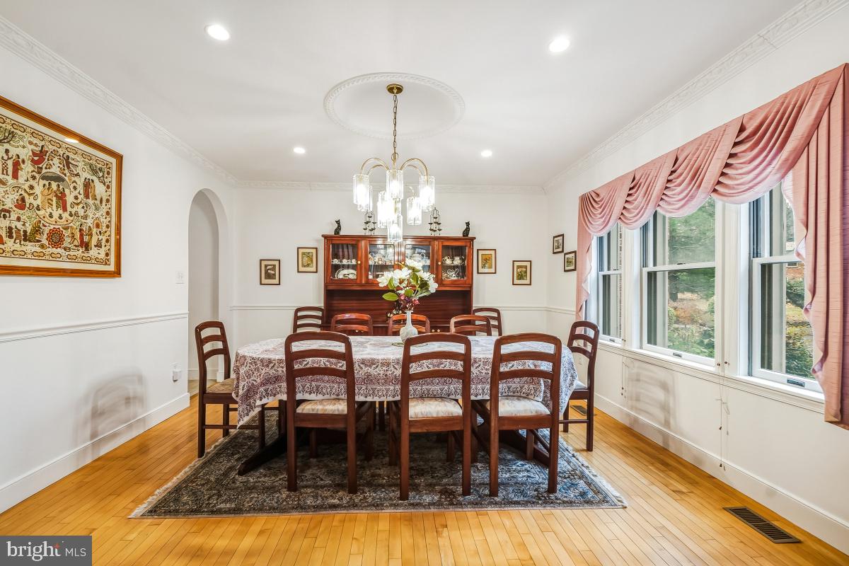 Real estate listing preview #7