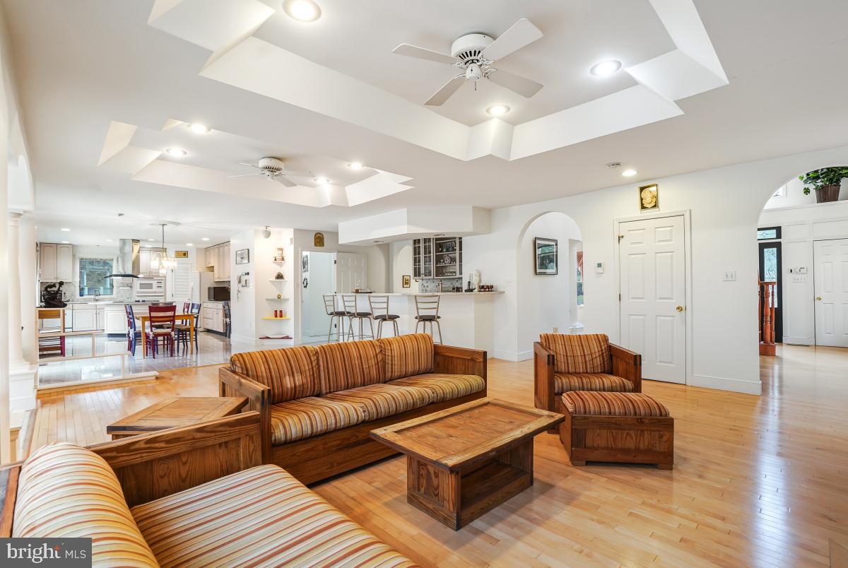 Real estate listing preview #13