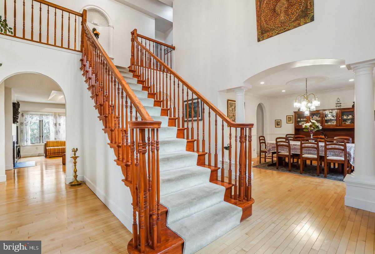 Real estate listing preview #6