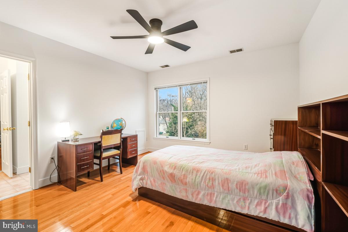 Real estate listing preview #46