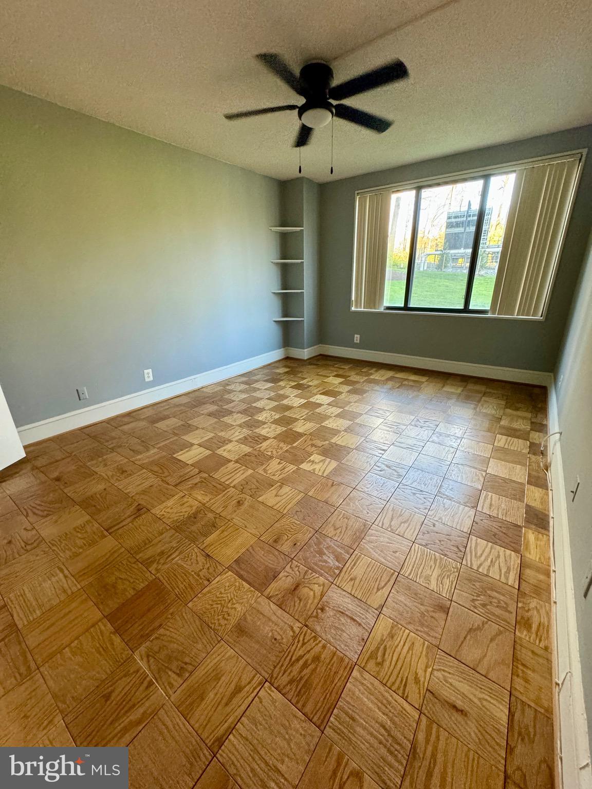 Real estate listing preview #17