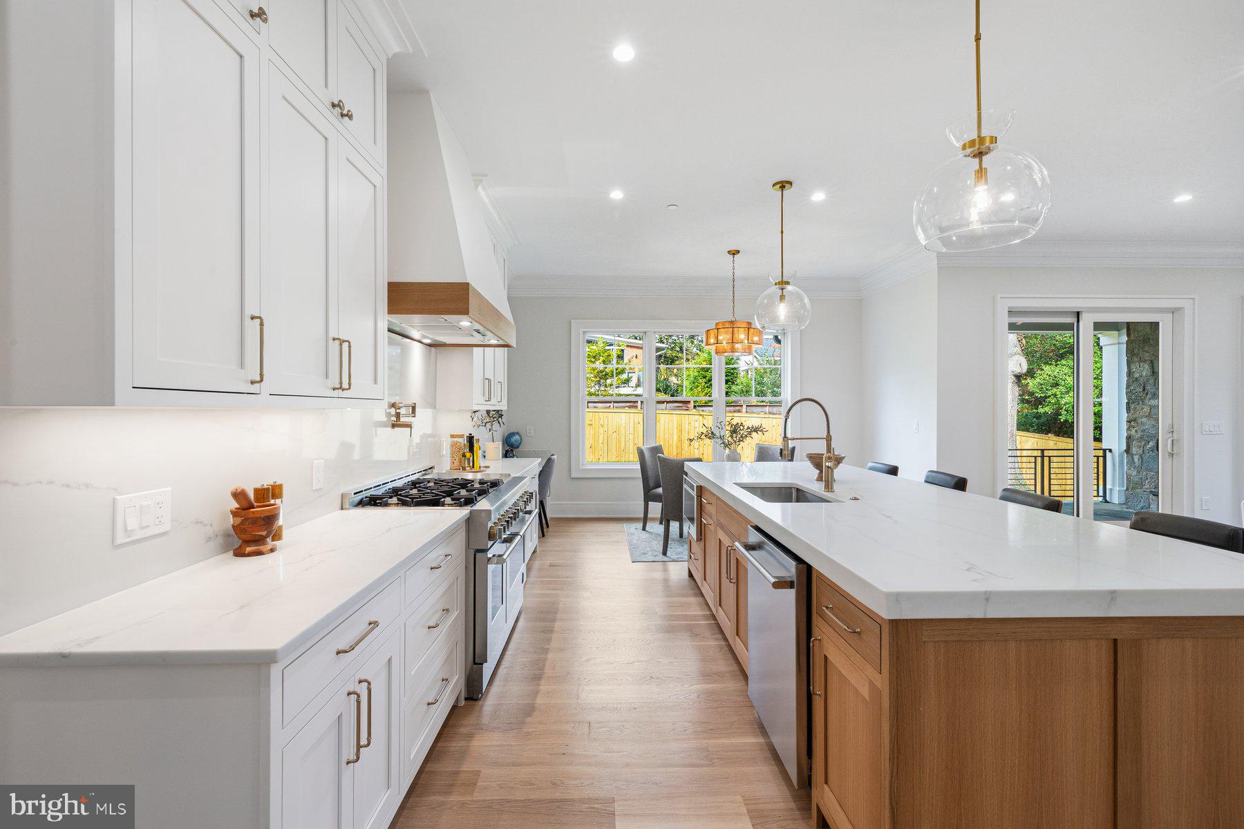 Real estate listing preview #15