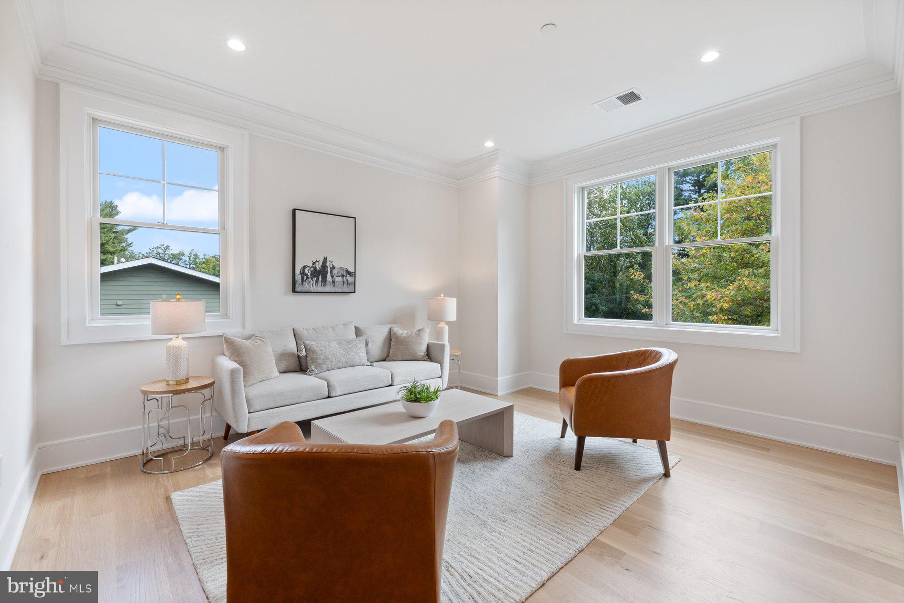 Real estate listing preview #32