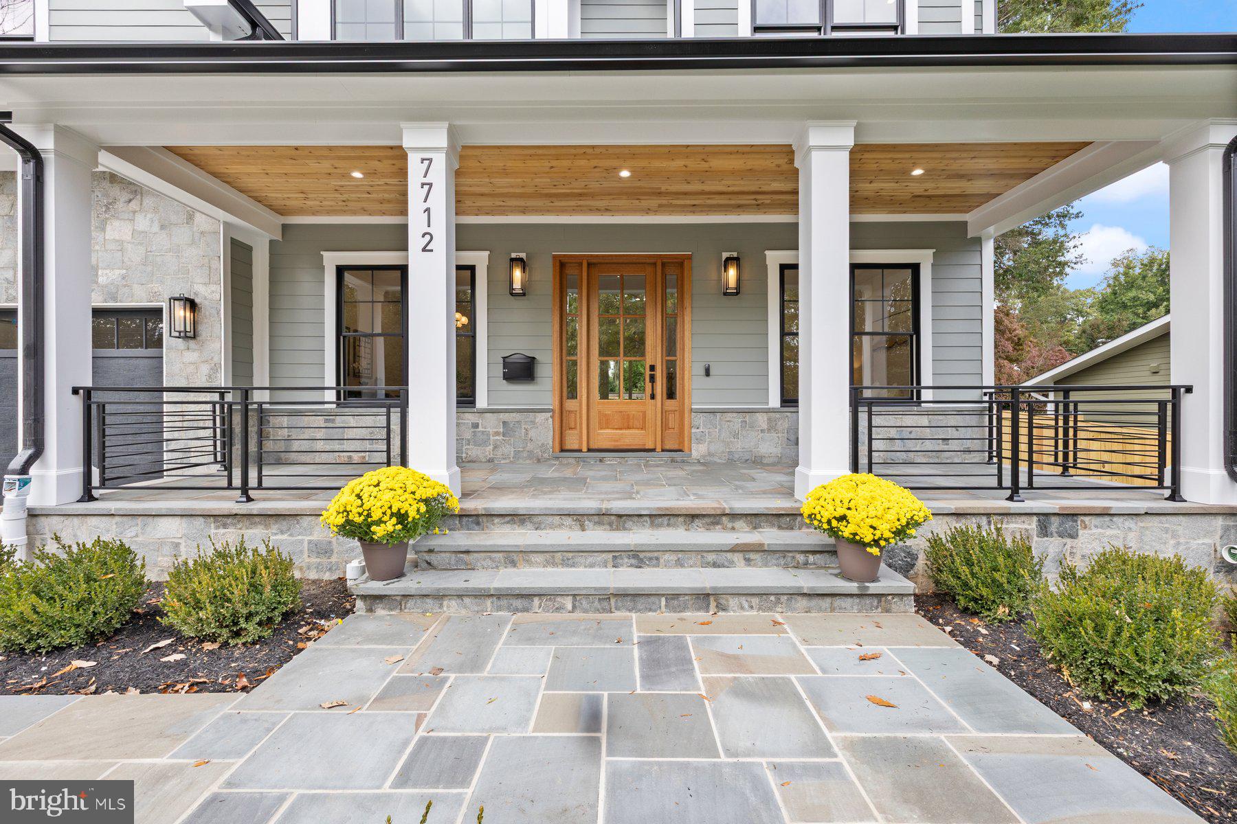 Real estate listing preview #2