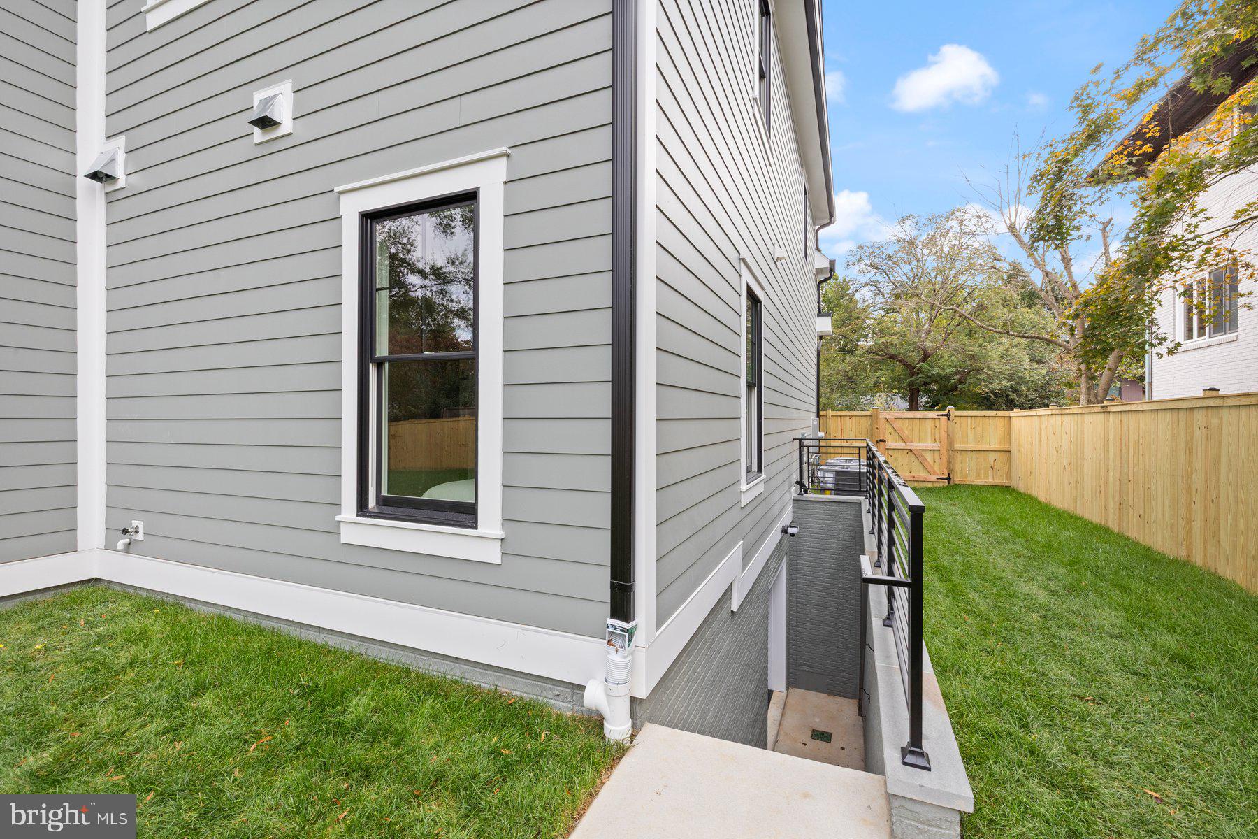 Real estate listing preview #81