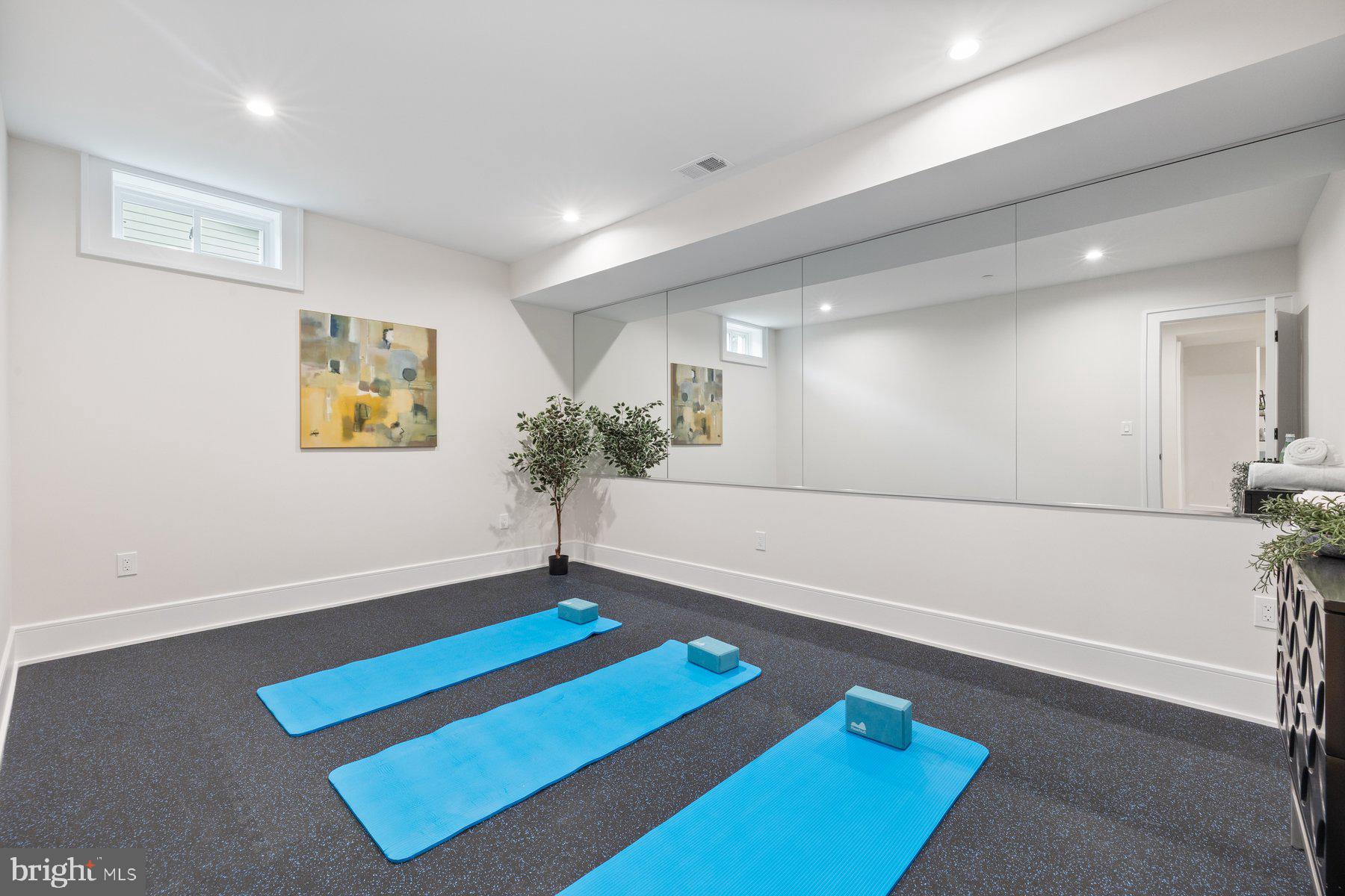 Real estate listing preview #75