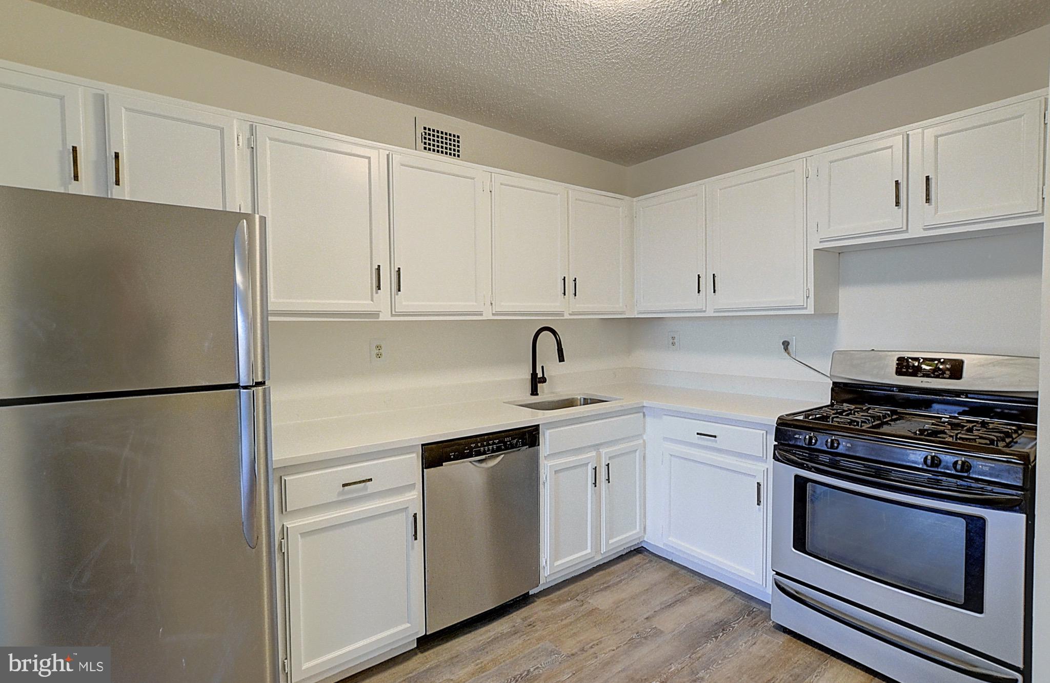 Real estate listing preview #9