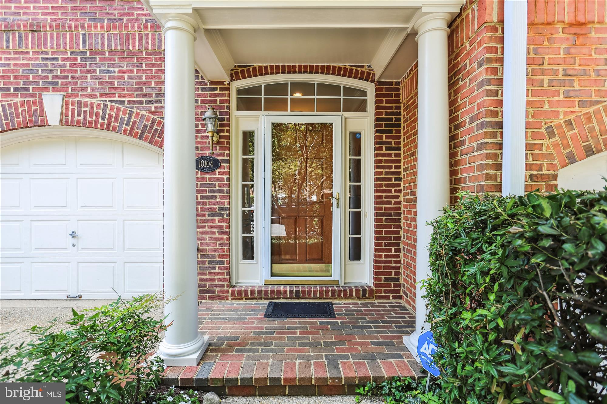 Real estate listing preview #6