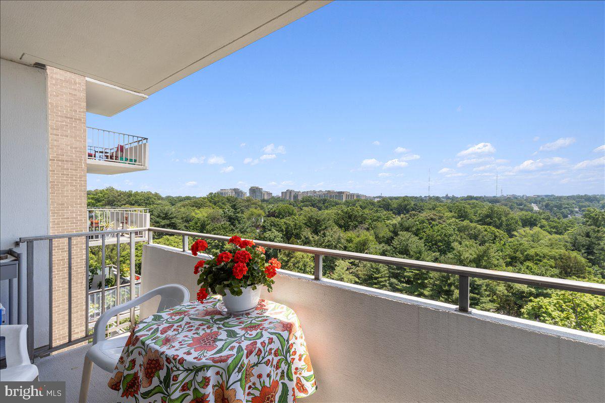 Real estate listing preview #4