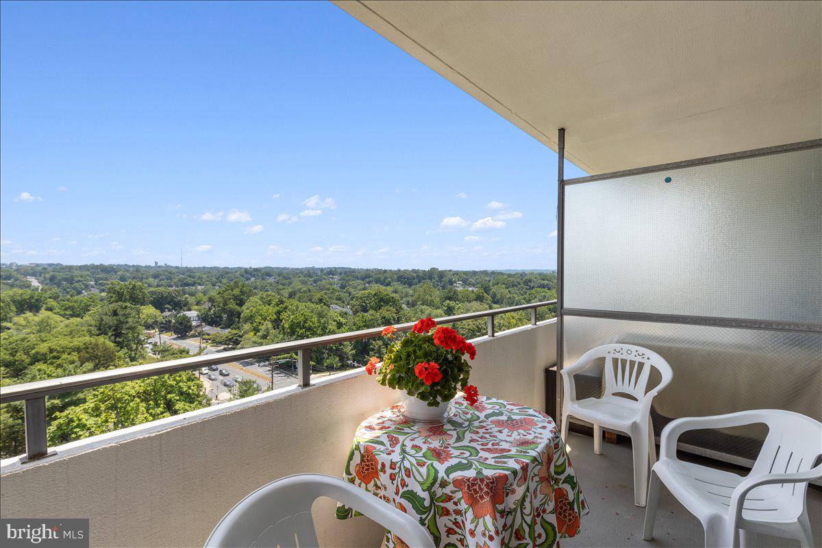 Real estate listing preview #3