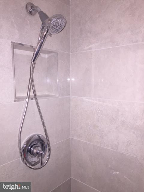 Real estate listing preview #11