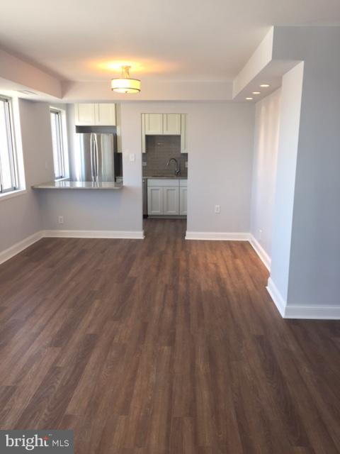 Real estate listing preview #4