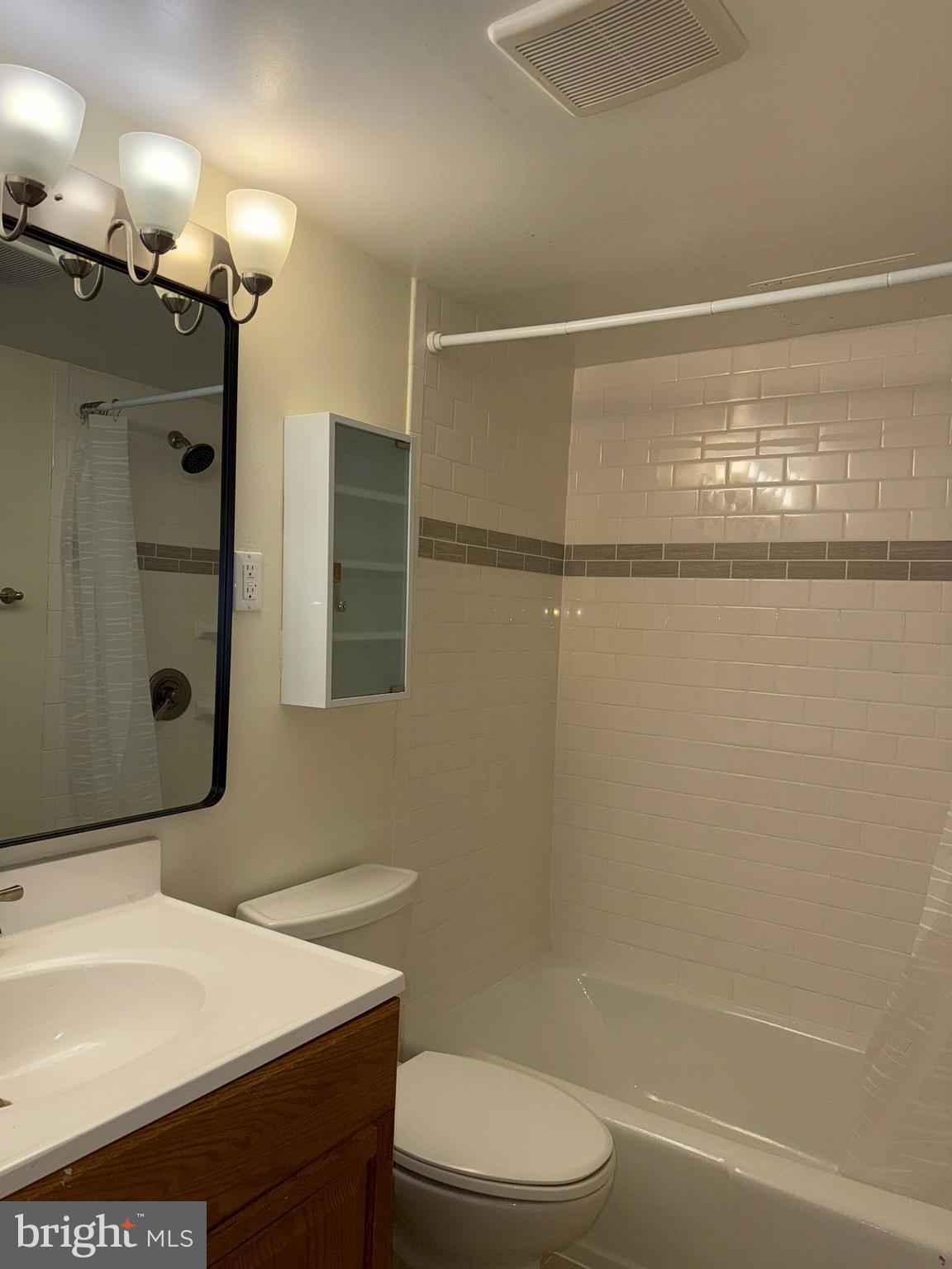 Real estate listing preview #12