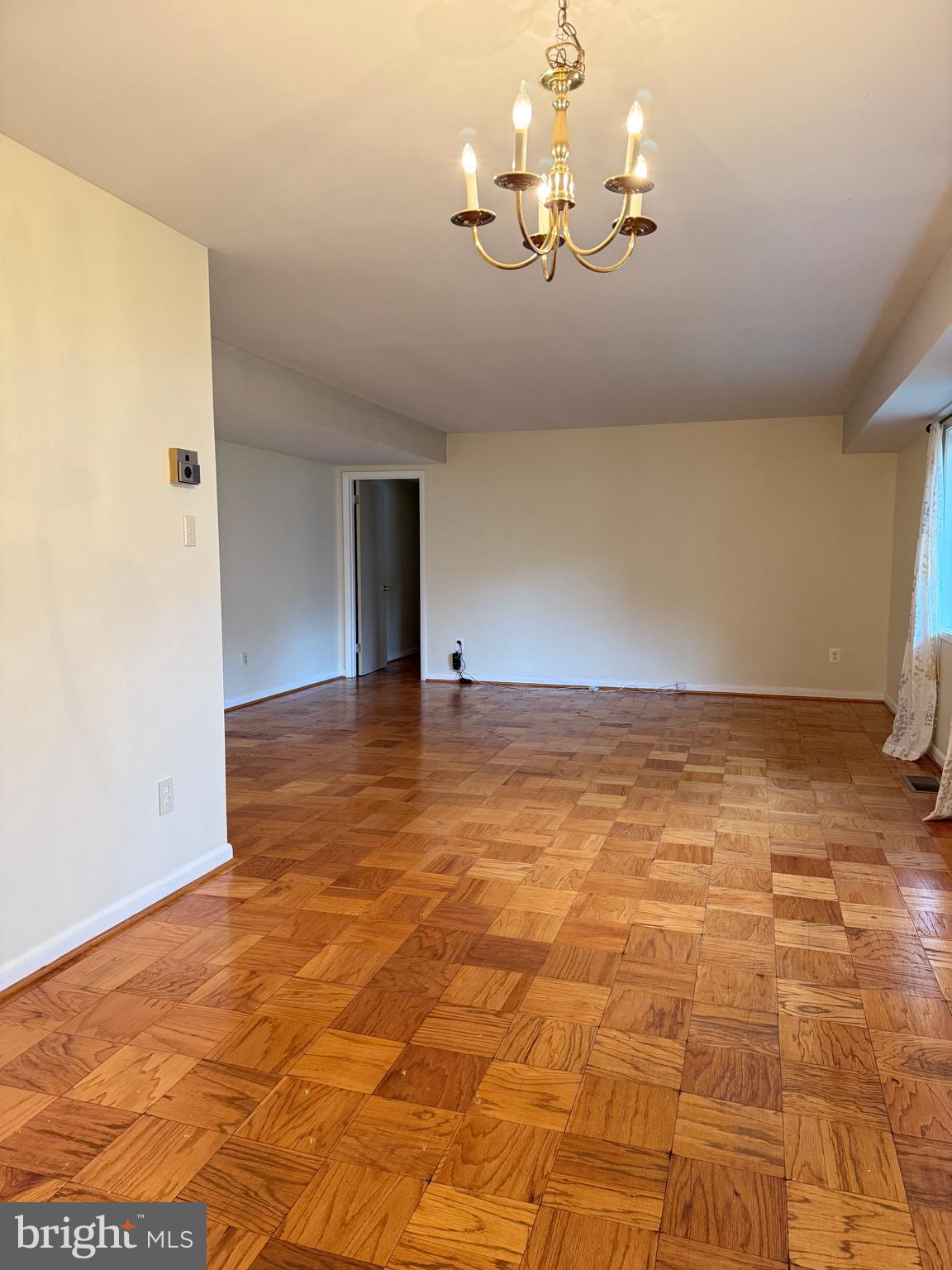 Real estate listing preview #2